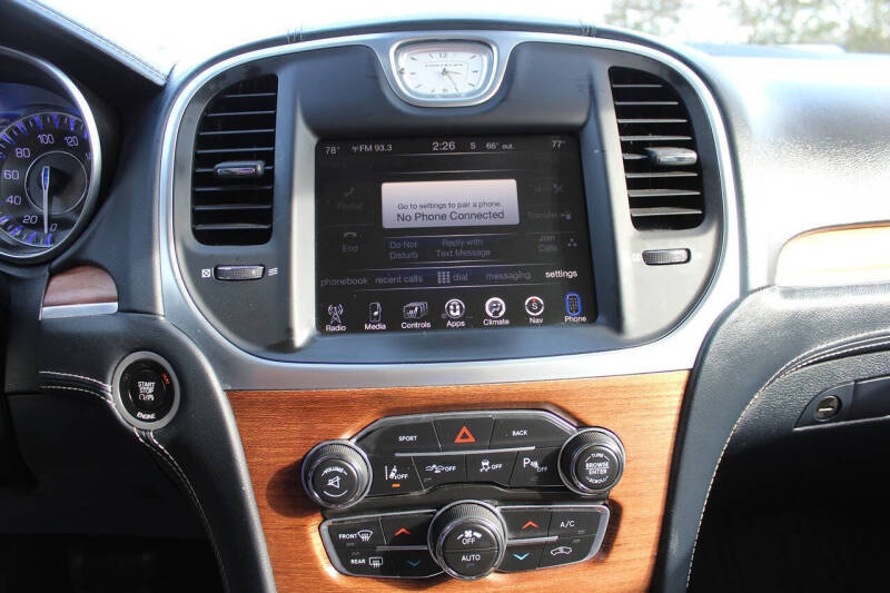 2016 Chrysler 300 C Platinum