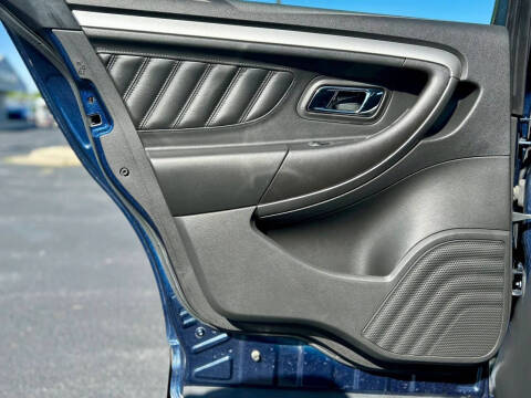 2016 Ford Taurus SEL