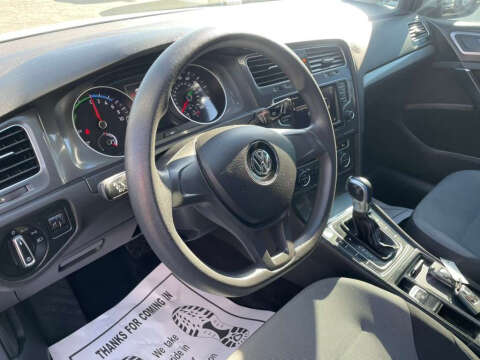 2016 Volkswagen e-Golf SE