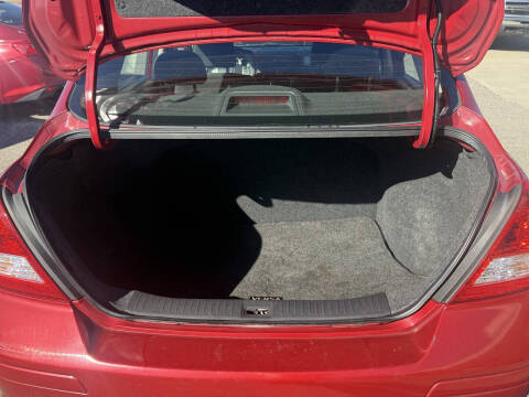 2011 Nissan Versa 1.8 S