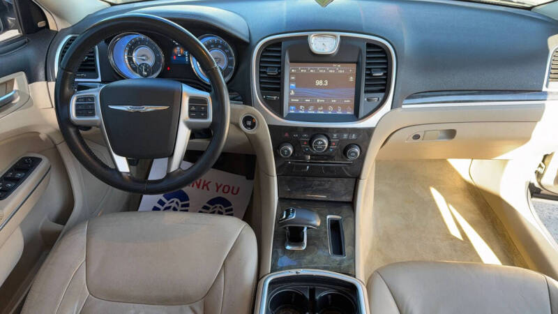 2012 Chrysler 300 Limited