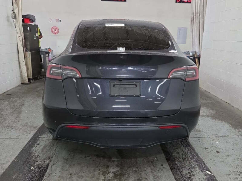 2025 Tesla Model Y Long Range