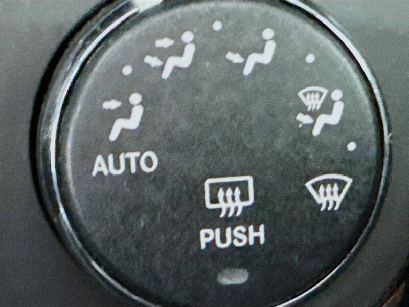 2013 Chrysler 200 Limited