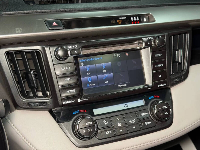 2017 Toyota RAV4 XLE