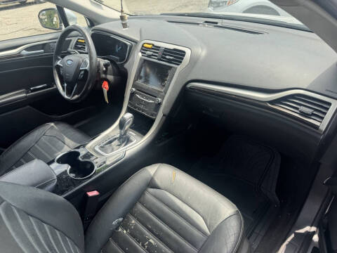2014 Ford Fusion SE