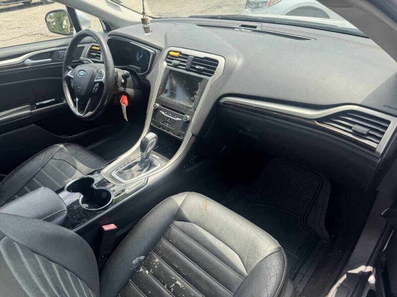 2014 Ford Fusion SE