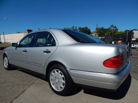 1999 Mercedes-Benz E-Class E 320