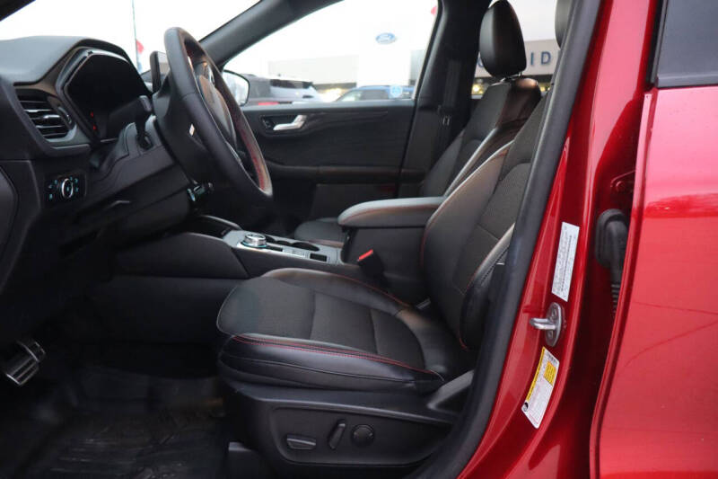 2023 Ford Escape Hybrid ST-Line Select