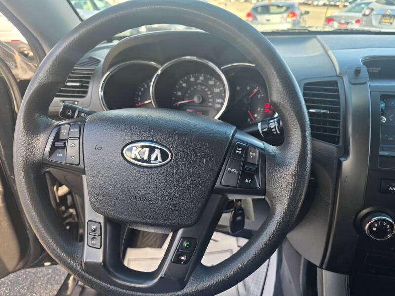 2012 Kia Sorento LX