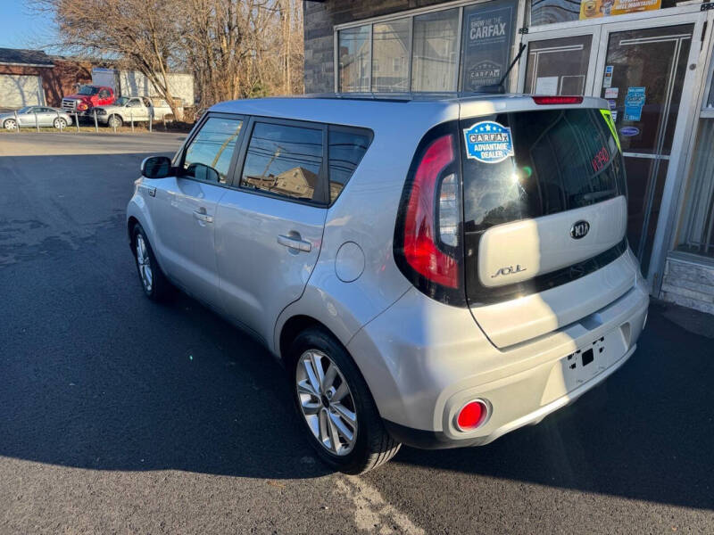 2017 Kia Soul +