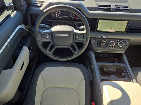 2024 Land Rover Defender 110 P400 X-Dynamic SE