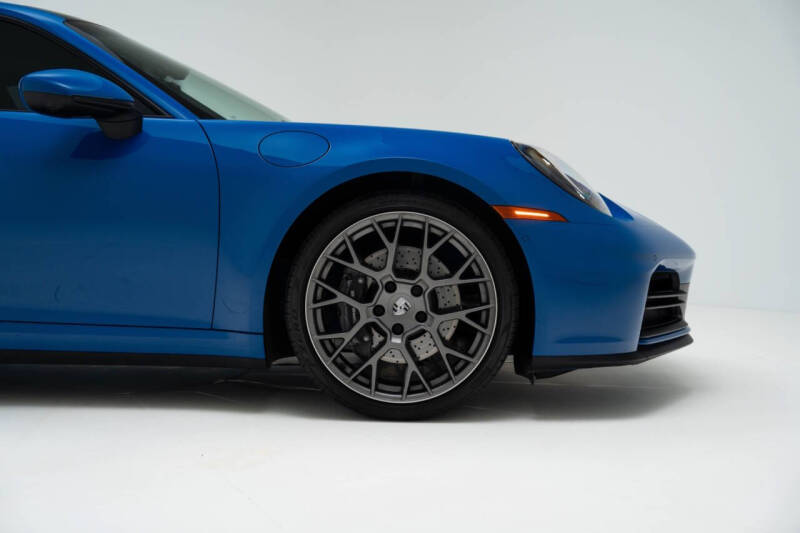 2025 Porsche 911 Carrera