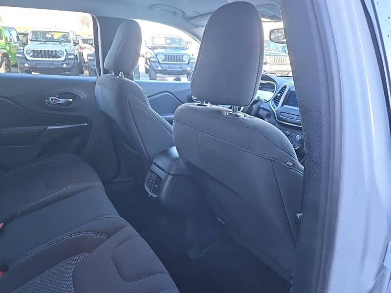 2021 Jeep Cherokee Latitude