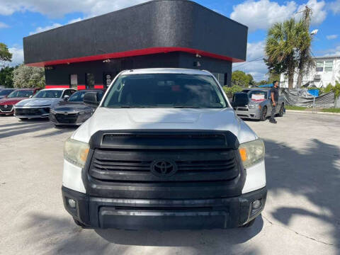 2015 Toyota Tundra SR5