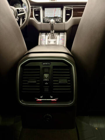 2016 Porsche Macan S