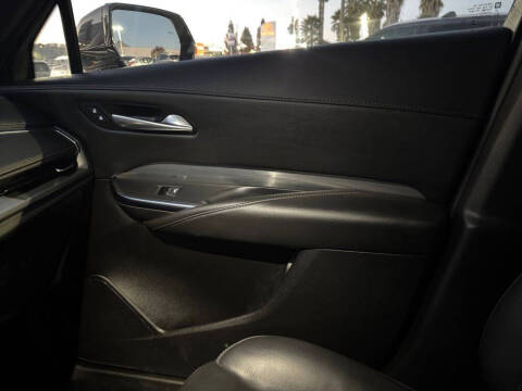 2025 Cadillac XT4 Premium Luxury