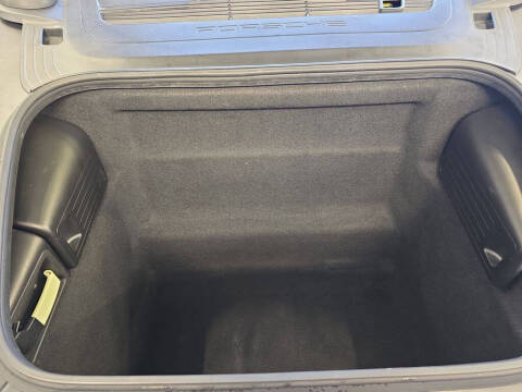 2018 Porsche 911 Carrera