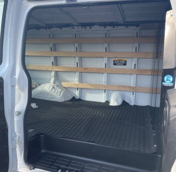 2022 Chevrolet Express 2500