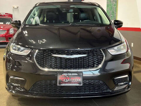 2024 Chrysler Pacifica Plug-In Hybrid Select