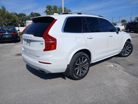 2018 Volvo XC90 T6 Momentum