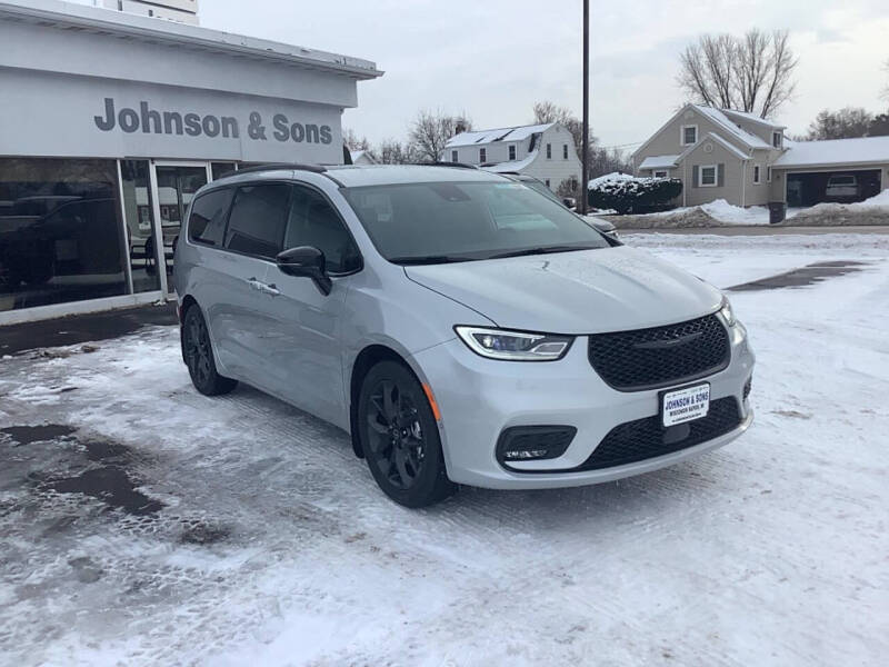 2026 Chrysler Pacifica Select