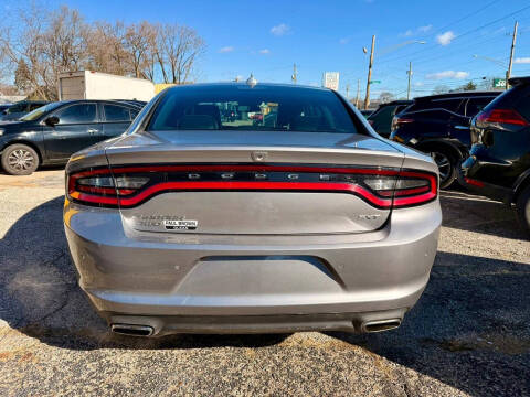 2015 Dodge Charger SXT