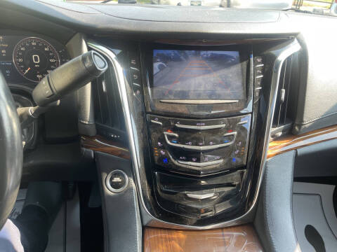2015 Cadillac Escalade Luxury