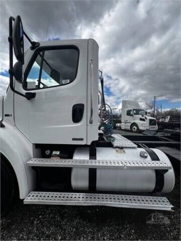 2012 Freightliner M2 112
