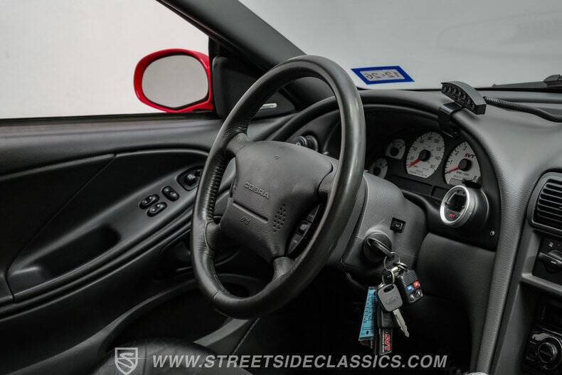 2004 Ford Mustang SVT Cobra
