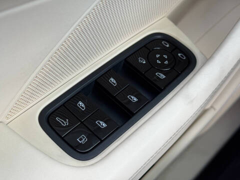 2021 Porsche Panamera 4 E-Hybrid