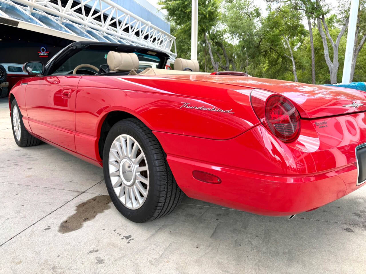 2005 Ford Thunderbird 15