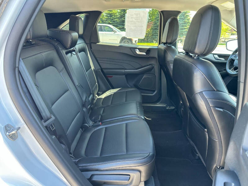 2025 Ford Escape Platinum