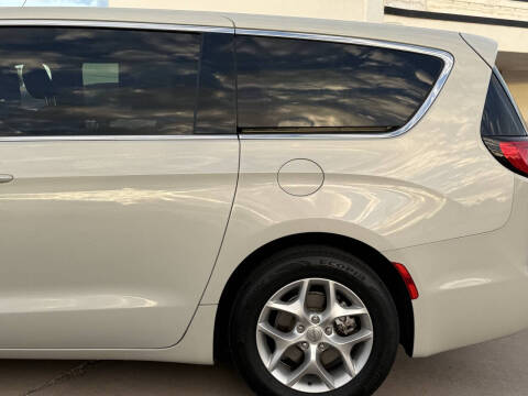 2019 Chrysler Pacifica Touring Plus