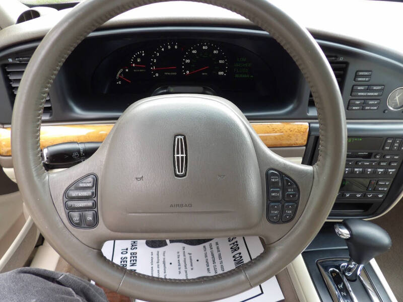 2002 Lincoln Continental