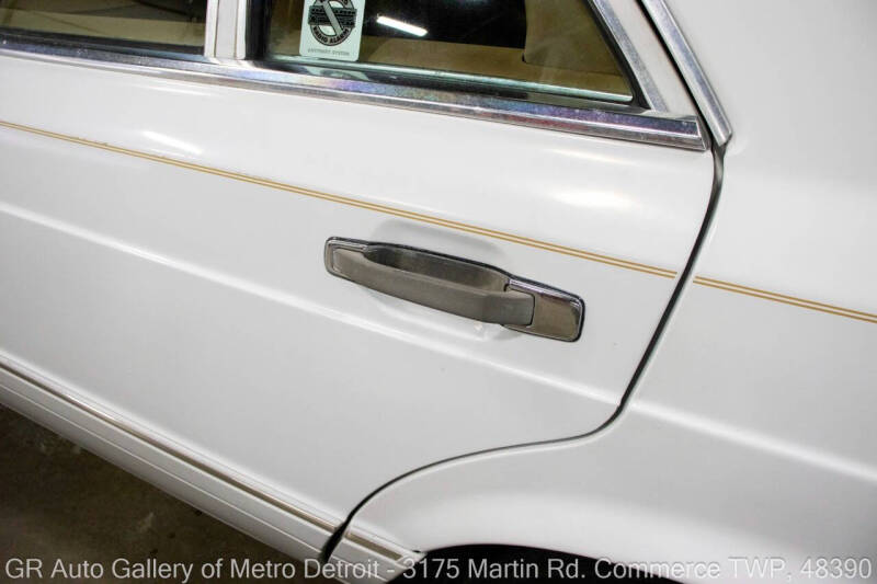 1991 Mercedes-Benz 560-Class 560 SEL