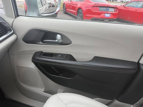 2021 Chrysler Pacifica Touring L