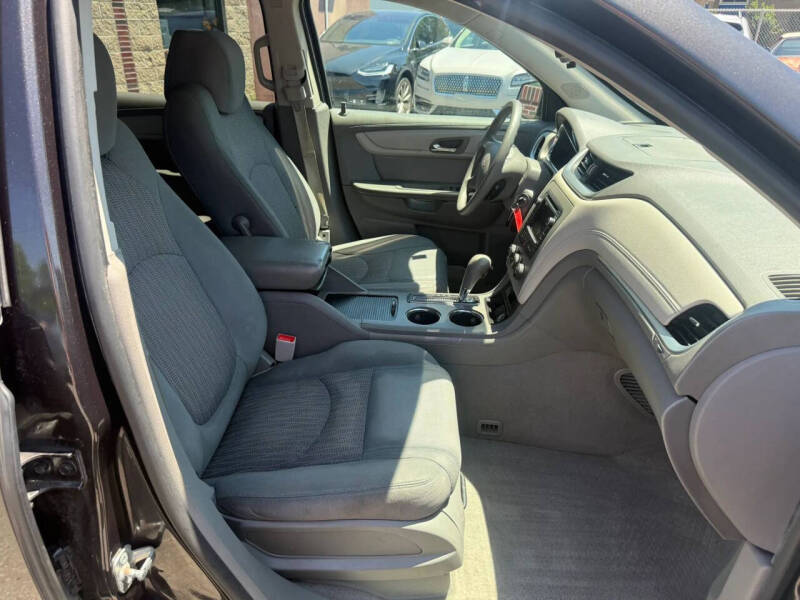 2017 Chevrolet Traverse LS