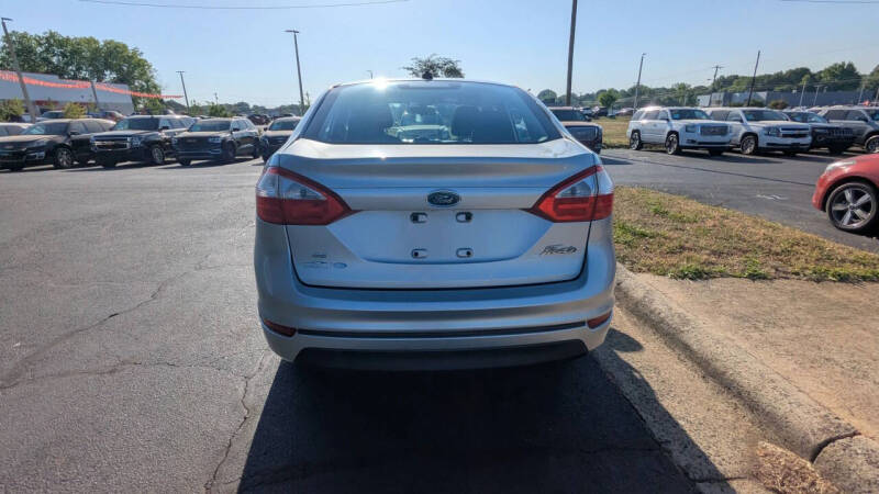 2014 Ford Fiesta SE