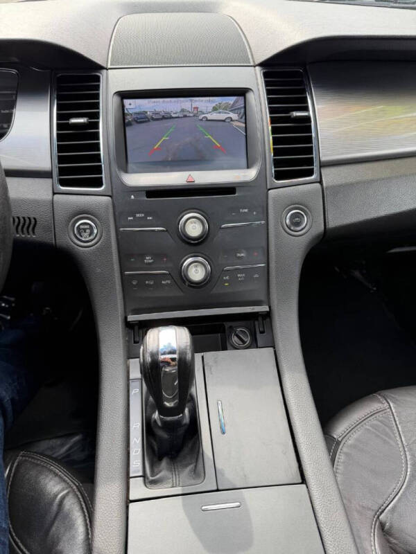 2016 Ford Taurus SEL
