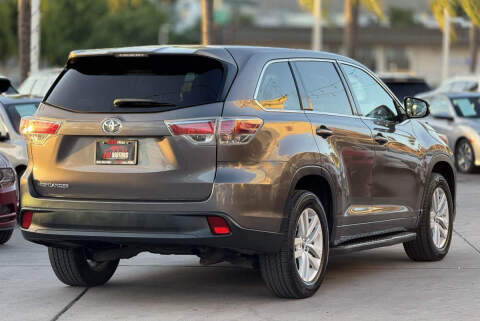 2016 Toyota Highlander LE