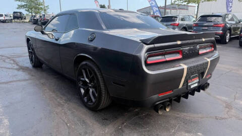 2022 Dodge Challenger SXT