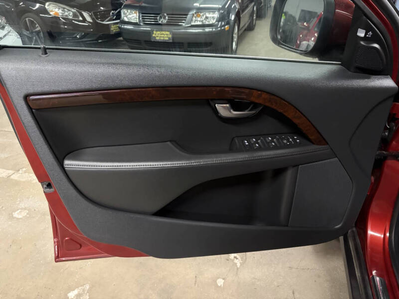 2015 Volvo XC70 T6 Platinum