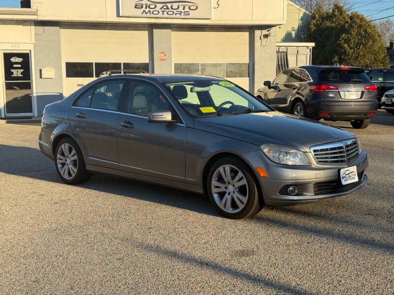 2010 Mercedes-Benz C-Class C300 Luxury photo 3