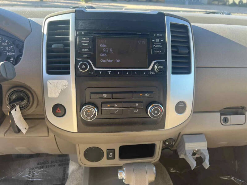 2017 Nissan Frontier SV V6