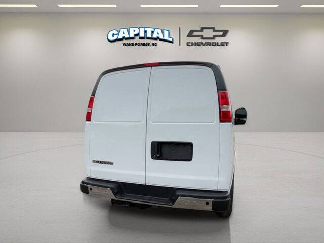 2025 Chevrolet Express 2500