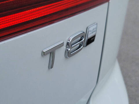 2026 Volvo XC60 T8 Core