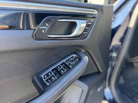 2018 Porsche Macan S