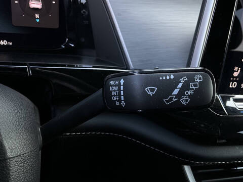 2025 Volkswagen Atlas Cross Sport SE 4Motion