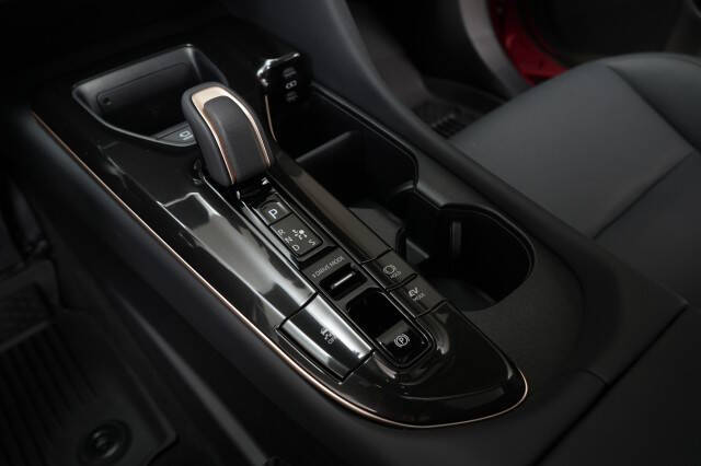 2025 Toyota Crown Signia Limited