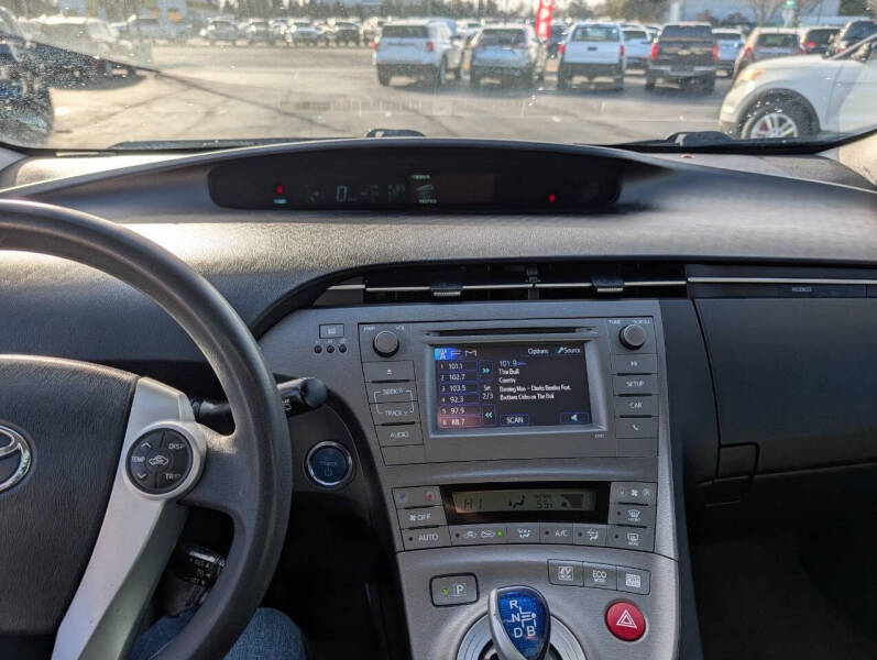 2012 Toyota Prius Three